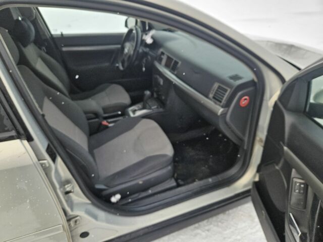 Серый Опель Вектра, объемом двигателя 1.9 л и пробегом 350 тыс. км за 1850 $, фото 11 на Automoto.ua