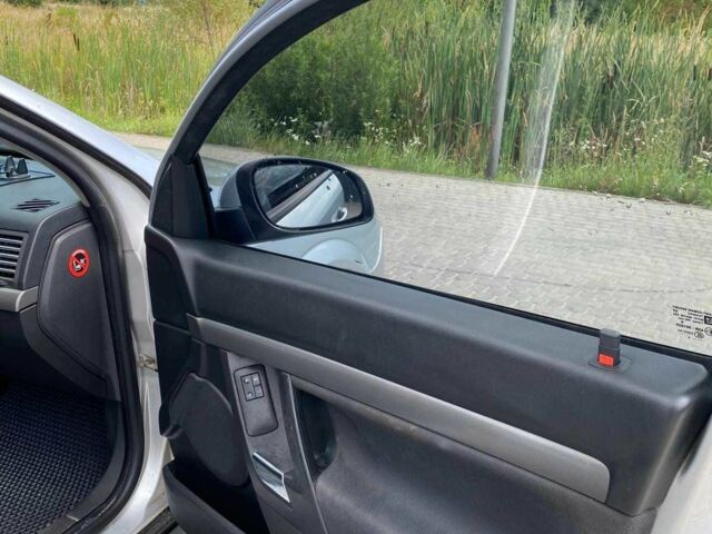 Серый Опель Вектра, объемом двигателя 1.9 л и пробегом 313 тыс. км за 4300 $, фото 2 на Automoto.ua