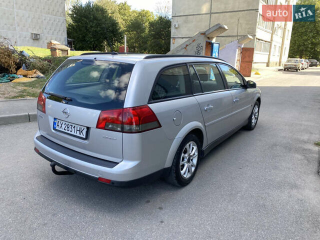 Сірий Опель Вектра, об'ємом двигуна 2.2 л та пробігом 255 тис. км за 3850 $, фото 4 на Automoto.ua