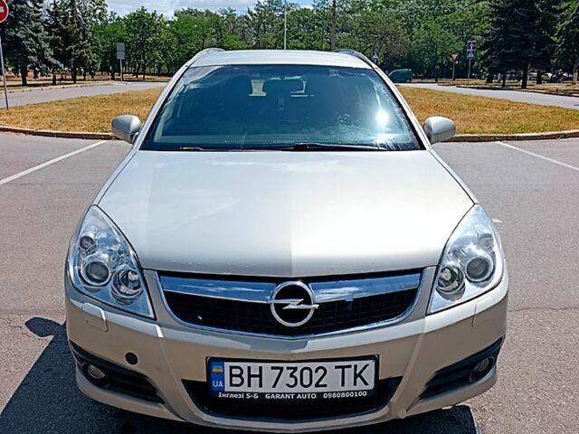 Сірий Опель Вектра, об'ємом двигуна 1.9 л та пробігом 260 тис. км за 4500 $, фото 1 на Automoto.ua