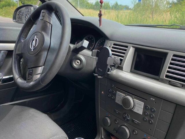 Серый Опель Вектра, объемом двигателя 1.9 л и пробегом 313 тыс. км за 4300 $, фото 12 на Automoto.ua