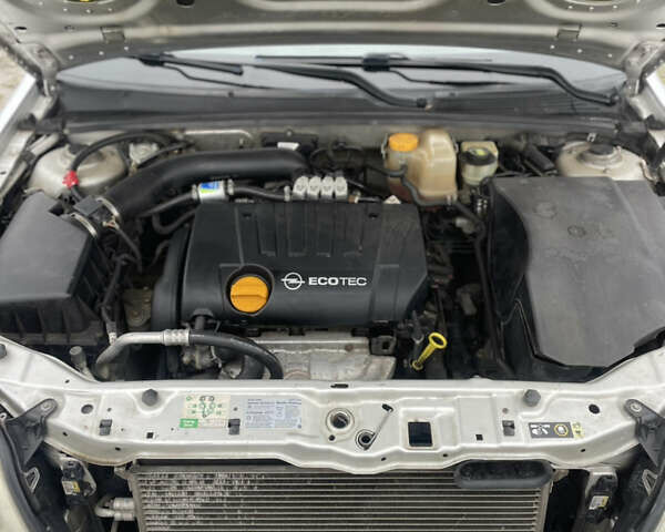 Сірий Опель Вектра, об'ємом двигуна 1.8 л та пробігом 276 тис. км за 4999 $, фото 7 на Automoto.ua