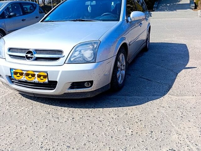 Сірий Опель Вектра, об'ємом двигуна 2.2 л та пробігом 275 тис. км за 4499 $, фото 1 на Automoto.ua