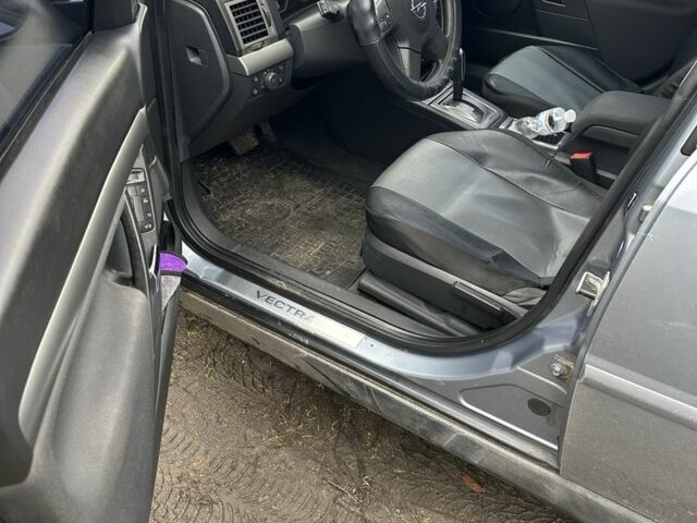 Сірий Опель Вектра, об'ємом двигуна 2.2 л та пробігом 210 тис. км за 5100 $, фото 4 на Automoto.ua