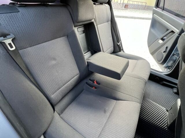 Серый Опель Вектра, объемом двигателя 1.9 л и пробегом 228 тыс. км за 5450 $, фото 18 на Automoto.ua