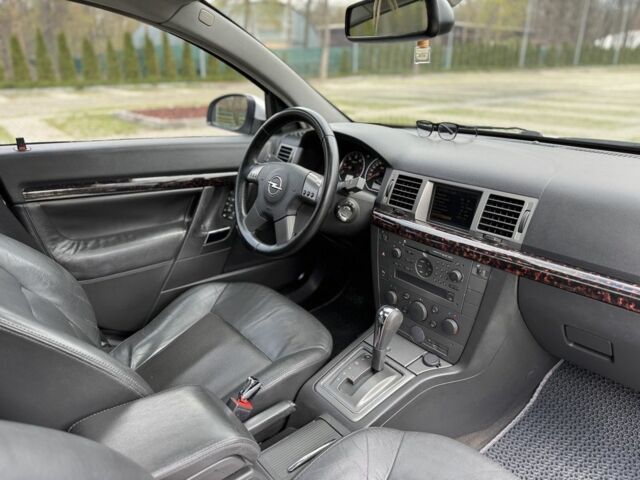 Сірий Опель Вектра, об'ємом двигуна 3 л та пробігом 300 тис. км за 5900 $, фото 17 на Automoto.ua