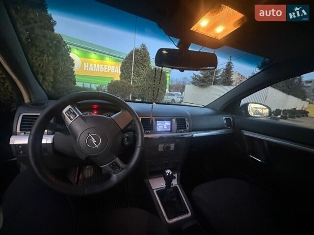 Серый Опель Вектра, объемом двигателя 1.9 л и пробегом 320 тыс. км за 3400 $, фото 11 на Automoto.ua