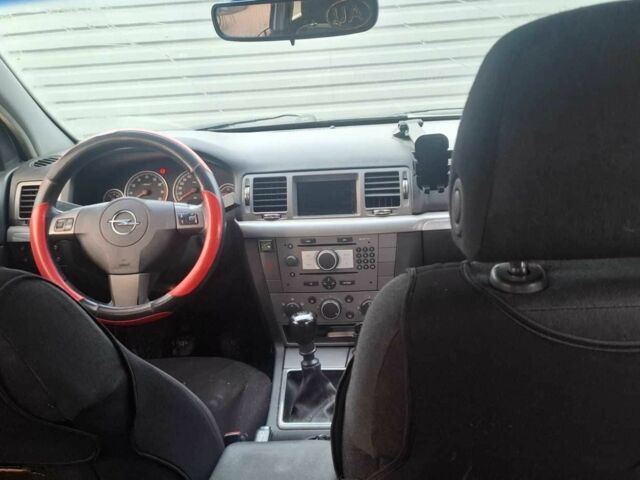 Сірий Опель Вектра, об'ємом двигуна 1.8 л та пробігом 270 тис. км за 4300 $, фото 3 на Automoto.ua