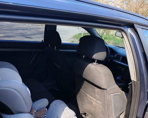 Сірий Опель Вектра, об'ємом двигуна 1.9 л та пробігом 320 тис. км за 4800 $, фото 5 на Automoto.ua