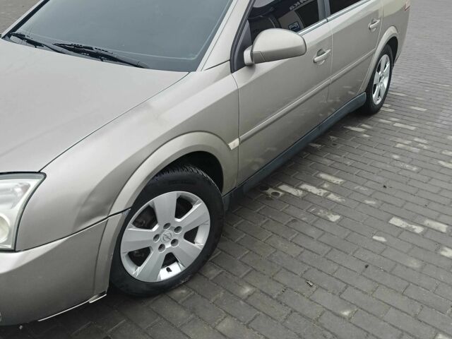 Серый Опель Вектра, объемом двигателя 1.9 л и пробегом 195 тыс. км за 2669 $, фото 2 на Automoto.ua