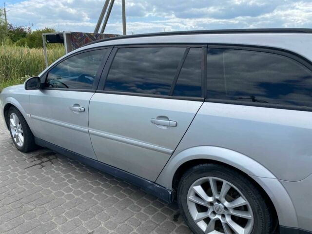 Серый Опель Вектра, объемом двигателя 1.9 л и пробегом 313 тыс. км за 4300 $, фото 15 на Automoto.ua