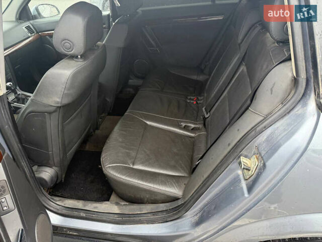Серый Опель Вектра, объемом двигателя 1.9 л и пробегом 340 тыс. км за 2200 $, фото 7 на Automoto.ua