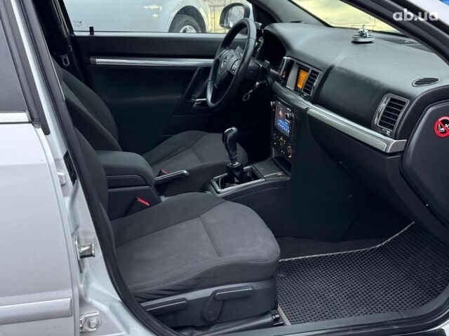 Серый Опель Вектра, объемом двигателя 1.9 л и пробегом 294 тыс. км за 5490 $, фото 21 на Automoto.ua