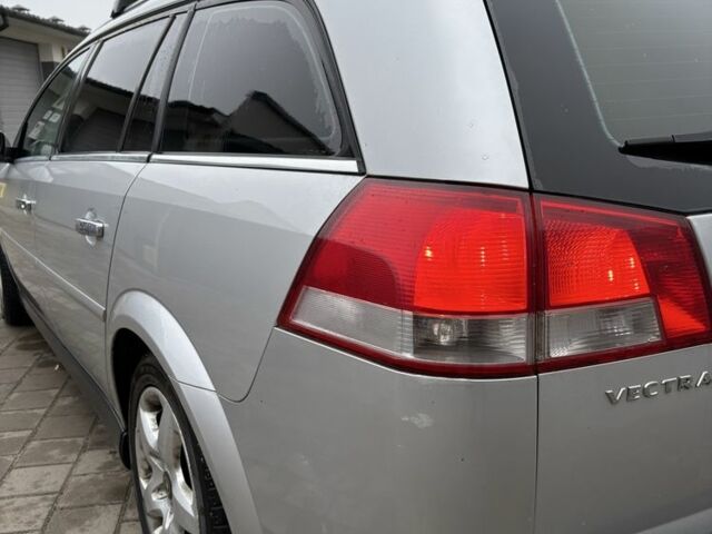 Серый Опель Вектра, объемом двигателя 1.9 л и пробегом 244 тыс. км за 5400 $, фото 7 на Automoto.ua