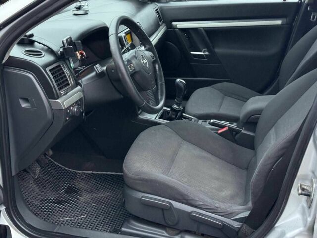 Серый Опель Вектра, объемом двигателя 1.9 л и пробегом 294 тыс. км за 5490 $, фото 13 на Automoto.ua