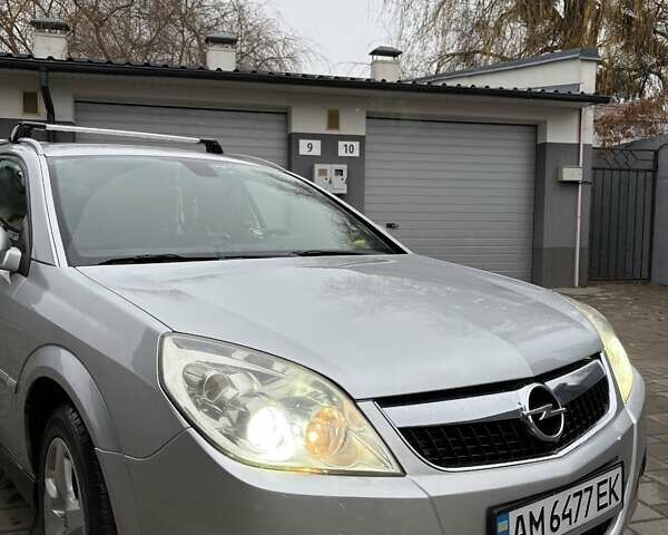 Серый Опель Вектра, объемом двигателя 1.9 л и пробегом 244 тыс. км за 5400 $, фото 2 на Automoto.ua