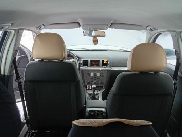 Серый Опель Вектра, объемом двигателя 1.9 л и пробегом 260 тыс. км за 2400 $, фото 5 на Automoto.ua