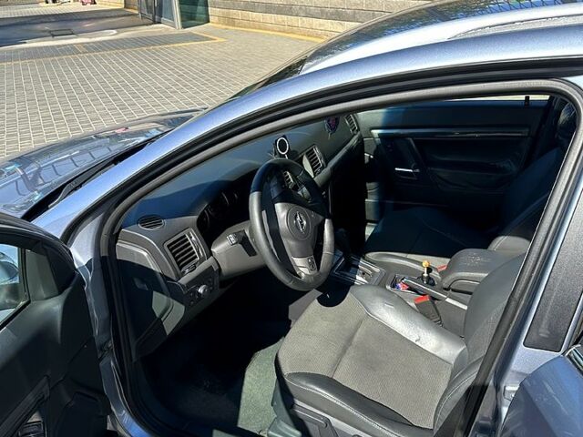 Серый Опель Вектра, объемом двигателя 1.9 л и пробегом 300 тыс. км за 5900 $, фото 4 на Automoto.ua