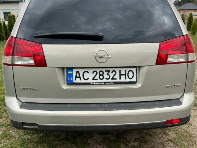 Сірий Опель Вектра, об'ємом двигуна 1.9 л та пробігом 239 тис. км за 5500 $, фото 1 на Automoto.ua