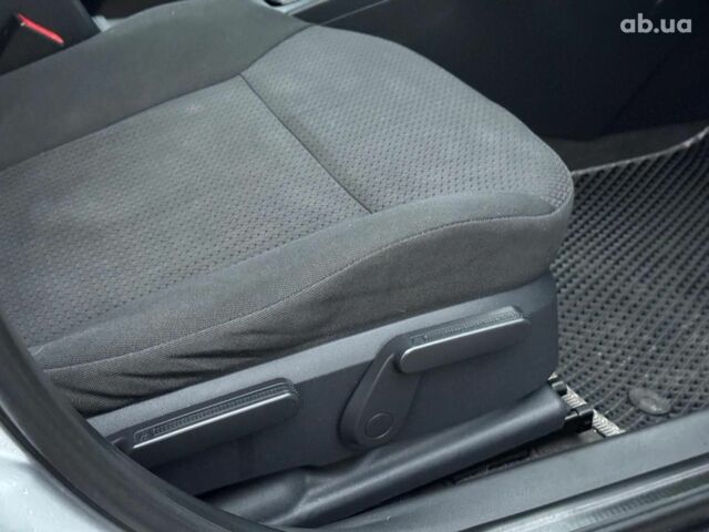 Серый Опель Вектра, объемом двигателя 1.9 л и пробегом 294 тыс. км за 5490 $, фото 22 на Automoto.ua