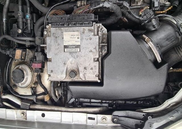 Серый Опель Вектра, объемом двигателя 3 л и пробегом 326 тыс. км за 4500 $, фото 19 на Automoto.ua