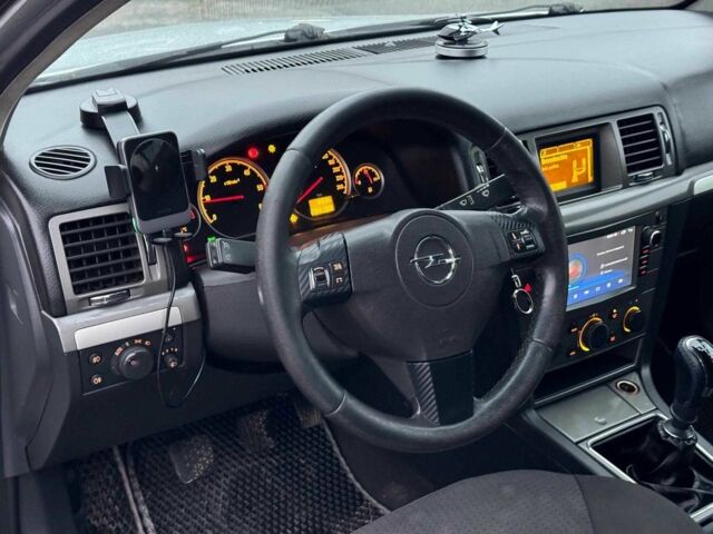 Серый Опель Вектра, объемом двигателя 1.9 л и пробегом 294 тыс. км за 5490 $, фото 15 на Automoto.ua