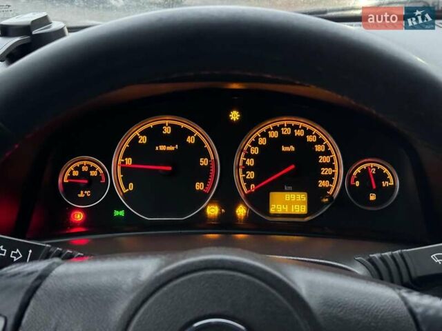 Серый Опель Вектра, объемом двигателя 1.9 л и пробегом 294 тыс. км за 5490 $, фото 25 на Automoto.ua