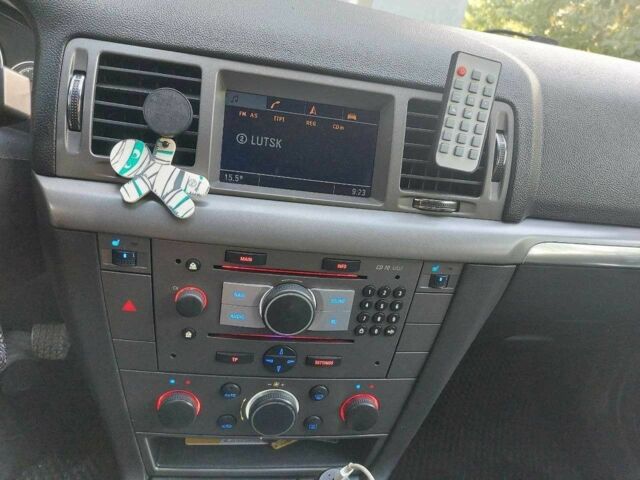 Серый Опель Вектра, объемом двигателя 1.9 л и пробегом 333 тыс. км за 5000 $, фото 10 на Automoto.ua