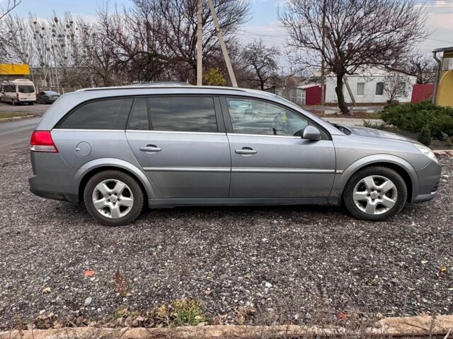 Серый Опель Вектра, объемом двигателя 1.9 л и пробегом 213 тыс. км за 2750 $, фото 5 на Automoto.ua