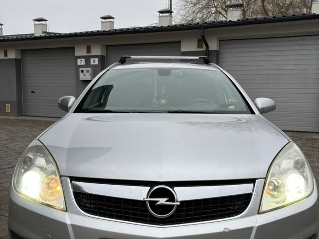 Серый Опель Вектра, объемом двигателя 1.9 л и пробегом 244 тыс. км за 5400 $, фото 1 на Automoto.ua