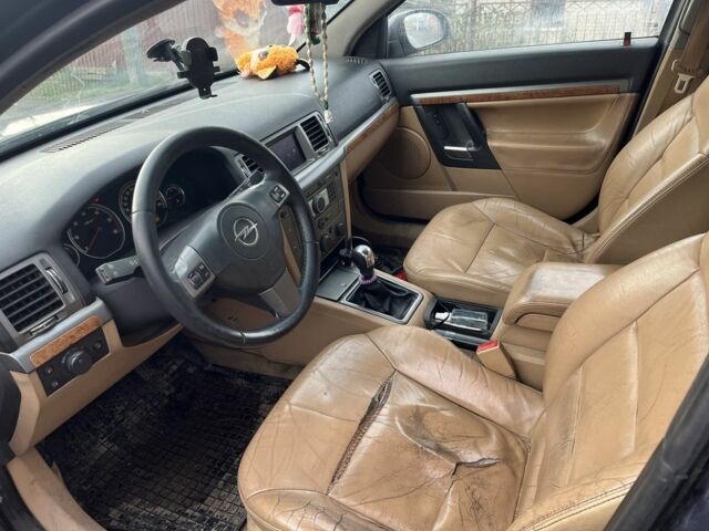 Серый Опель Вектра, объемом двигателя 1.9 л и пробегом 426 тыс. км за 1900 $, фото 5 на Automoto.ua