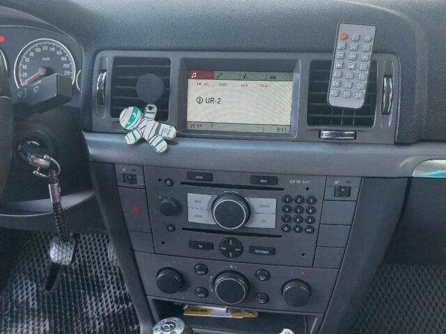 Серый Опель Вектра, объемом двигателя 1.9 л и пробегом 333 тыс. км за 5000 $, фото 8 на Automoto.ua