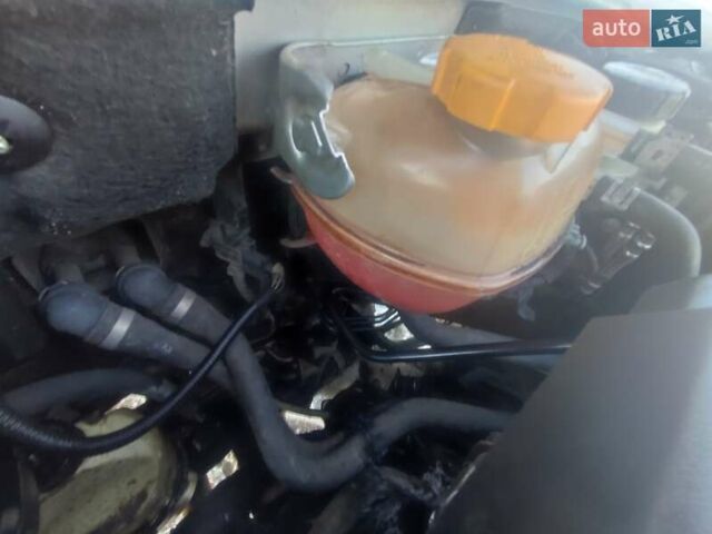 Сірий Опель Вектра, об'ємом двигуна 1.9 л та пробігом 359 тис. км за 5000 $, фото 10 на Automoto.ua