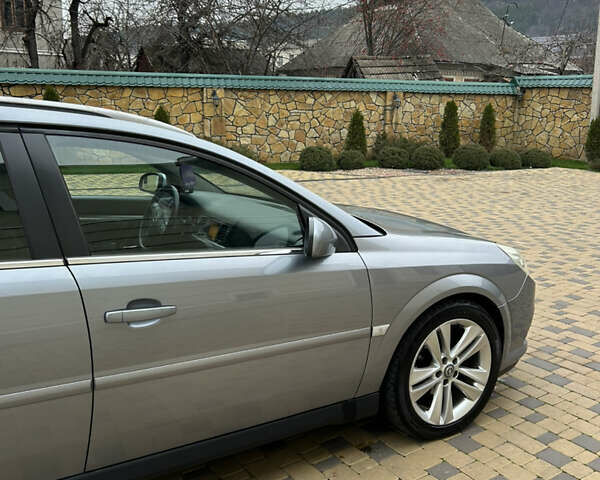 Сірий Опель Вектра, об'ємом двигуна 1.91 л та пробігом 264 тис. км за 3950 $, фото 2 на Automoto.ua