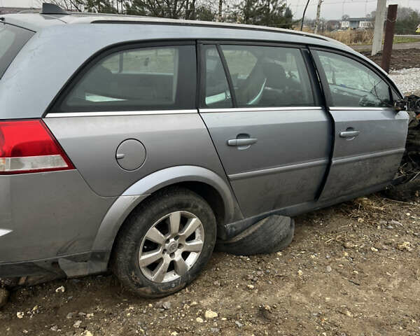 Сірий Опель Вектра, об'ємом двигуна 1.9 л та пробігом 300 тис. км за 2000 $, фото 4 на Automoto.ua