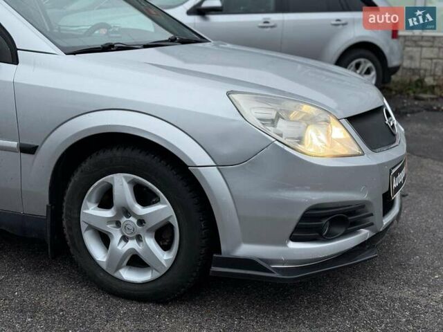 Серый Опель Вектра, объемом двигателя 1.9 л и пробегом 294 тыс. км за 5490 $, фото 3 на Automoto.ua