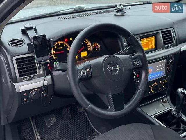 Серый Опель Вектра, объемом двигателя 1.9 л и пробегом 294 тыс. км за 5490 $, фото 15 на Automoto.ua