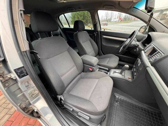 Сірий Опель Вектра, об'ємом двигуна 2.2 л та пробігом 259 тис. км за 4999 $, фото 10 на Automoto.ua