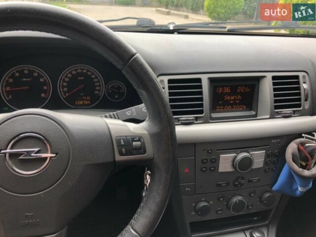 Сірий Опель Вектра, об'ємом двигуна 1.6 л та пробігом 230 тис. км за 4500 $, фото 2 на Automoto.ua
