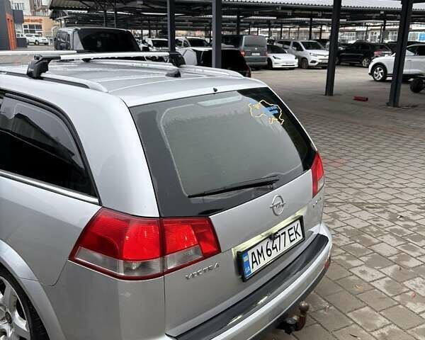 Серый Опель Вектра, объемом двигателя 1.9 л и пробегом 244 тыс. км за 5400 $, фото 6 на Automoto.ua