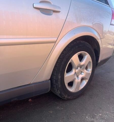 Серый Опель Вектра, объемом двигателя 1.8 л и пробегом 330 тыс. км за 4500 $, фото 11 на Automoto.ua