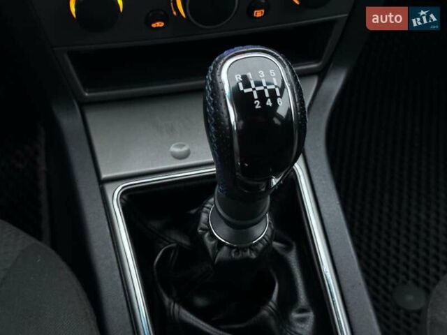 Серый Опель Вектра, объемом двигателя 1.9 л и пробегом 294 тыс. км за 5490 $, фото 29 на Automoto.ua