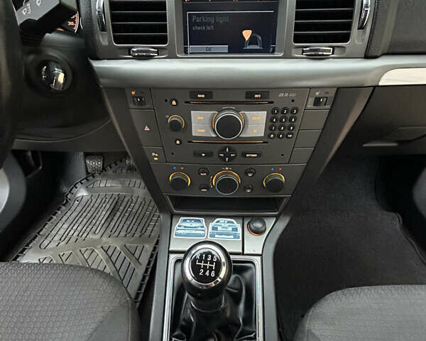 Сірий Опель Вектра, об'ємом двигуна 1.91 л та пробігом 264 тис. км за 3950 $, фото 9 на Automoto.ua