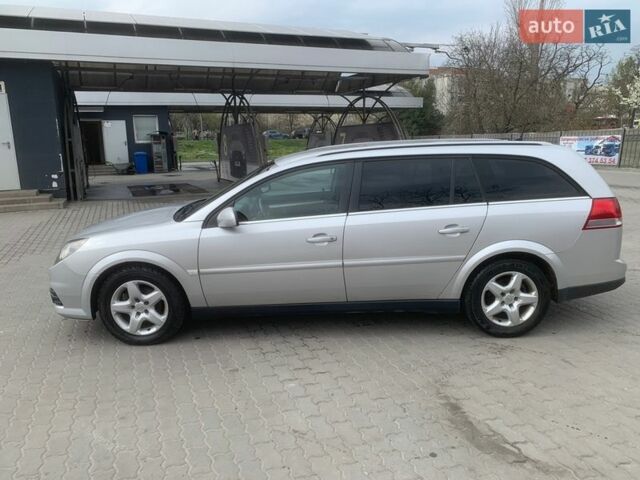 Серый Опель Вектра, объемом двигателя 1.91 л и пробегом 319 тыс. км за 4299 $, фото 2 на Automoto.ua