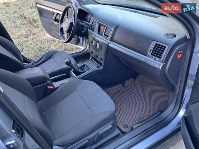 Серый Опель Вектра, объемом двигателя 1.91 л и пробегом 385 тыс. км за 3950 $, фото 10 на Automoto.ua