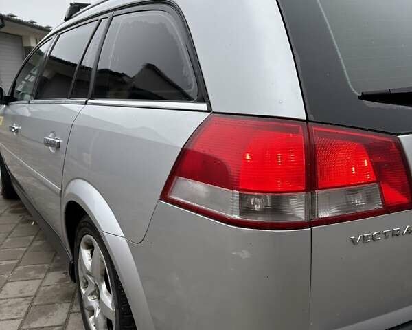 Серый Опель Вектра, объемом двигателя 1.9 л и пробегом 244 тыс. км за 5400 $, фото 7 на Automoto.ua
