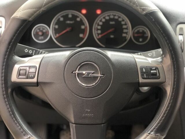 Серый Опель Вектра, объемом двигателя 1.9 л и пробегом 298 тыс. км за 2850 $, фото 11 на Automoto.ua