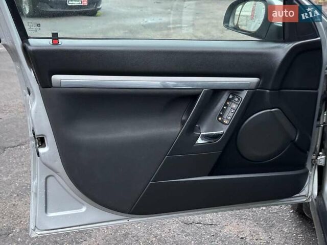 Серый Опель Вектра, объемом двигателя 1.9 л и пробегом 294 тыс. км за 5490 $, фото 9 на Automoto.ua