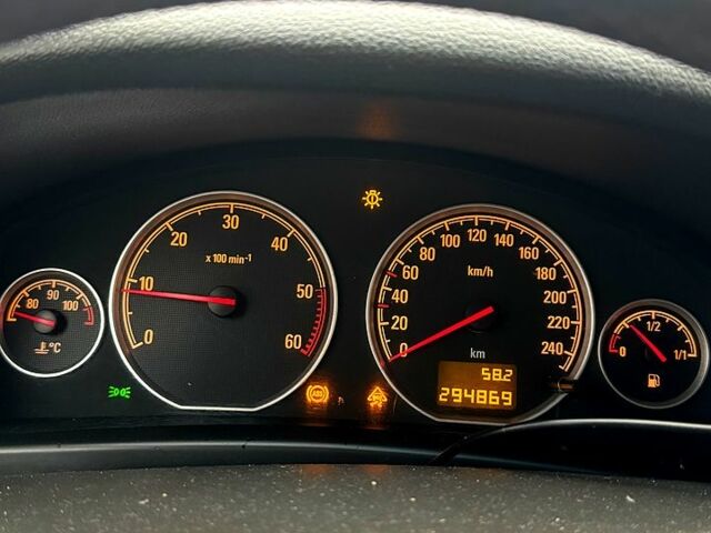 Сірий Опель Вектра, об'ємом двигуна 1.9 л та пробігом 294 тис. км за 4600 $, фото 8 на Automoto.ua