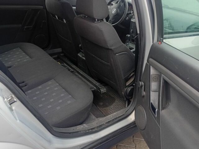 Сірий Опель Вектра, об'ємом двигуна 0 л та пробігом 300 тис. км за 2400 $, фото 1 на Automoto.ua